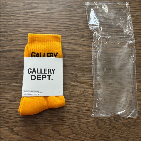 Gallery Dept Men's Orange Socks - Picture 1 of 3